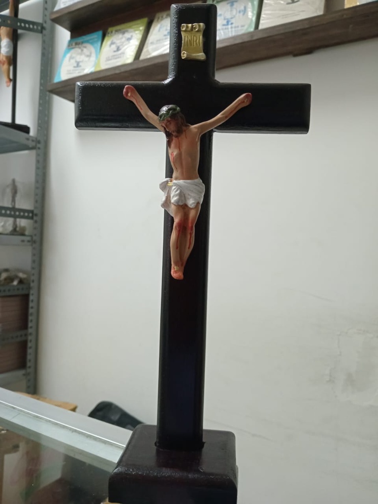 Cristo Resina 15 cm 557 
