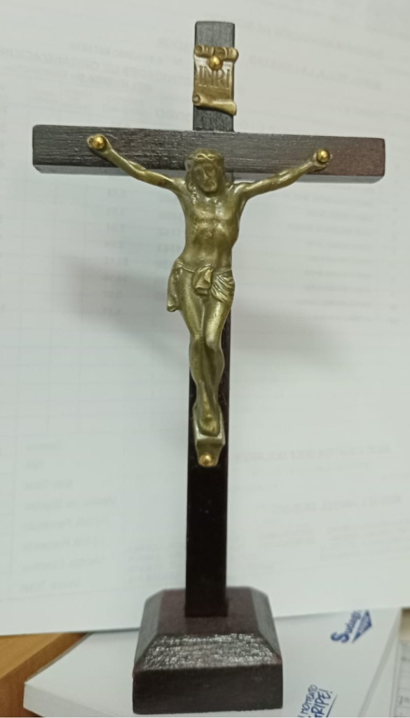 Cristo Metal / Cruz madera delgada 1190